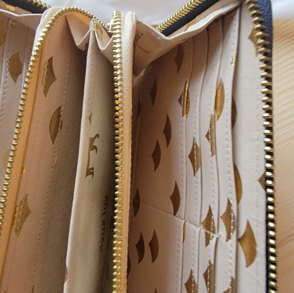 Deux Lux Wallet - Picture 14 of 15